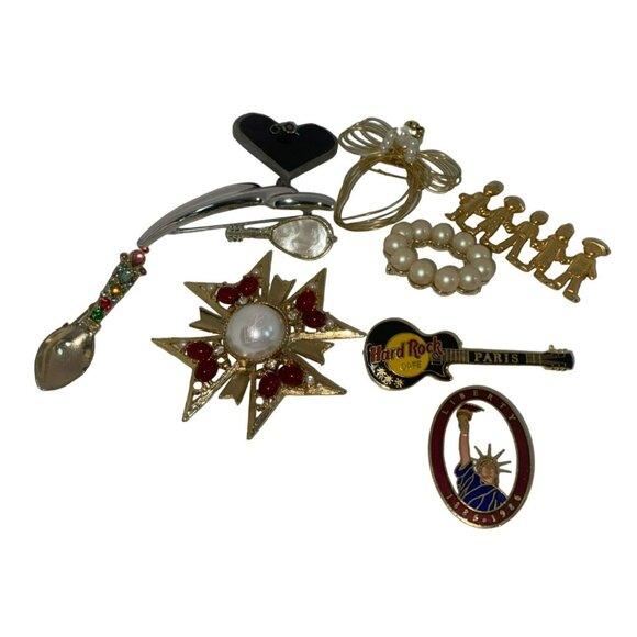 Vintage Brooch Collection Lot Of 10 Including Hard Rock Cafe & Statue Of Liberty - Picture 1 of 16